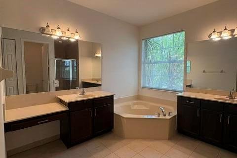 Casa en alquiler en Boynton Beach, Florida, 4 dormitorios, 248.05 m2 № 2083580 - foto 24