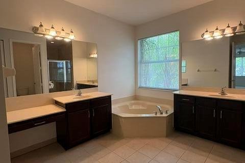 Casa en alquiler en Boynton Beach, Florida, 4 dormitorios, 248.05 m2 № 2083580 - foto 23