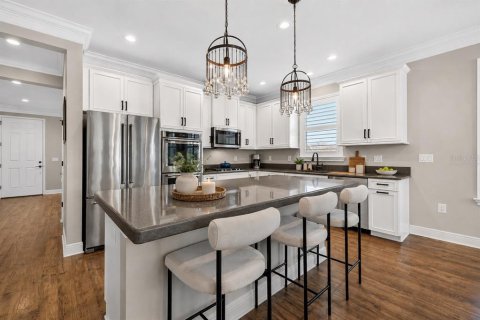 Casa en venta en Land O' Lakes, Florida, 4 dormitorios, 288.09 m2 № 2203894 - foto 6