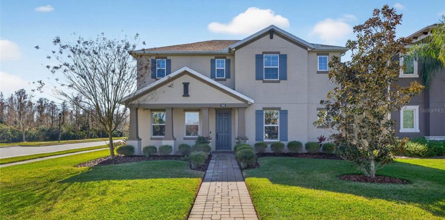 Casa en Land O' Lakes, Florida 4 dormitorios, 288.09 m2 № 2203894