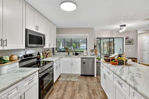 Casa en venta en Auburndale, Florida, 4 dormitorios, 229.84 m2 № 1907400 - foto 24