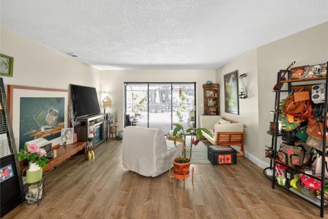 Casa en venta en Auburndale, Florida, 4 dormitorios, 229.84 m2 № 1907400 - foto 16
