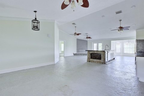 House in Lake Placid, Florida 4 bedrooms, 229.93 sq.m. № 2149158 - photo 14