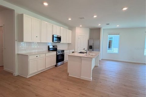 House in Kissimmee, Florida 3 bedrooms, 169.55 sq.m. № 2224806 - photo 6