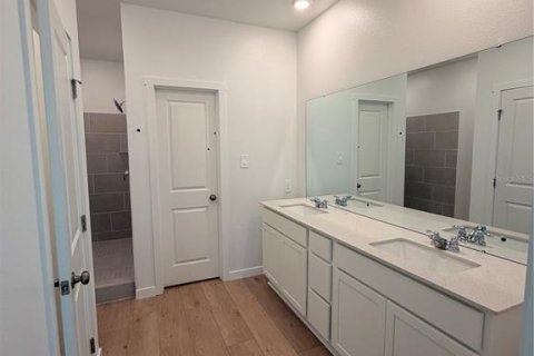 House in Kissimmee, Florida 3 bedrooms, 169.55 sq.m. № 2224806 - photo 16