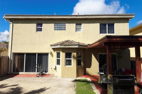 Villa ou maison à vendre à Cutler Bay, Floride: 3 chambres, 197.7 m2 № 2262113 - photo 5
