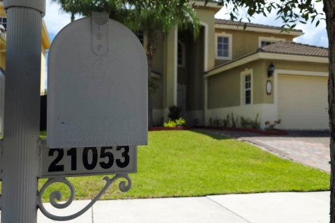 Villa ou maison à vendre à Cutler Bay, Floride: 3 chambres, 197.7 m2 № 2262113 - photo 2