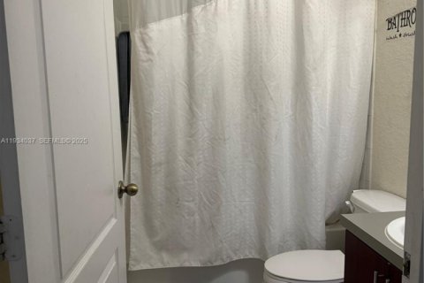 Townhouse in Homestead, Florida 4 bedrooms, 127.65 sq.m. № 2059884 - photo 13