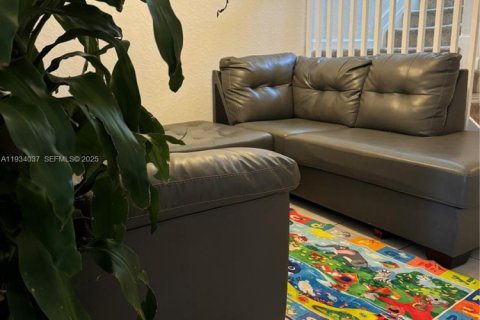 Townhouse in Homestead, Florida 4 bedrooms, 127.65 sq.m. № 2059884 - photo 3