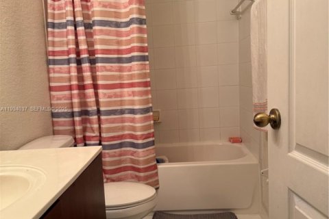 Townhouse in Homestead, Florida 4 bedrooms, 127.65 sq.m. № 2059884 - photo 4