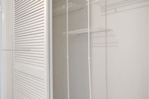 Condominio en venta en North Miami Beach, Florida, 2 dormitorios, 122.63 m2 № 1875559 - foto 22