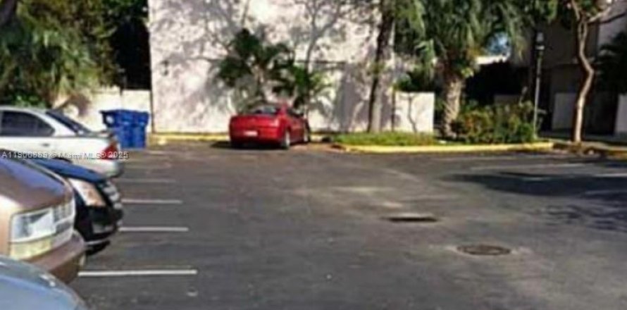 Condo in South Miami, Florida, 2 bedrooms  № 1953810