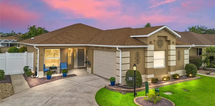 Villa ou maison à The Villages, Floride 3 chambres, 156.54 m2 № 2389284