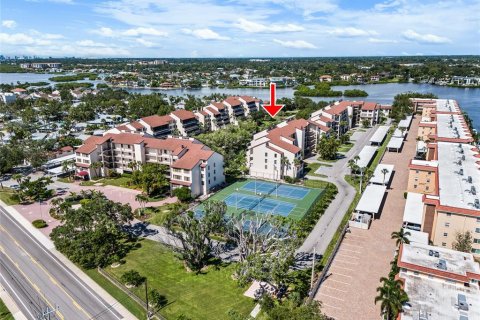 Copropriété à vendre à Sarasota, Floride: 2 chambres, 144 m2 № 2344482 - photo 15