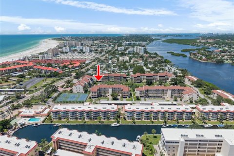 Copropriété à vendre à Sarasota, Floride: 2 chambres, 144 m2 № 2344482 - photo 17