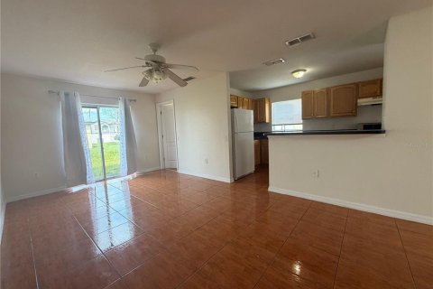 Touwnhouse à louer à Poinciana, Floride: 3 chambres, 141.21 m2 № 2409880 - photo 8