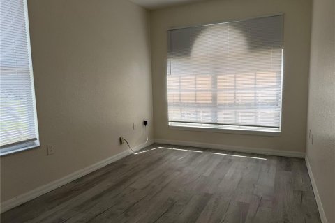 Touwnhouse à louer à Poinciana, Floride: 3 chambres, 141.21 m2 № 2409880 - photo 11