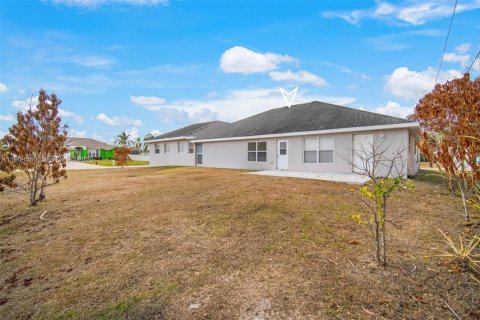 House in Port St. Lucie, Florida 4 bedrooms, 281.4 sq.m. № 2031008 - photo 8