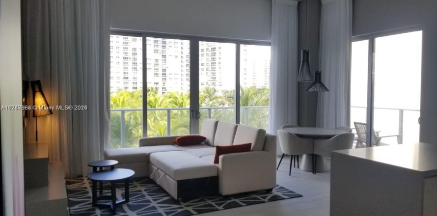 Condo à Hollywood, Floride, 2 chambres  № 1960252