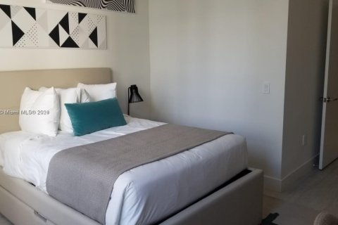 Copropriété à louer à Hollywood, Floride: 2 chambres, 99.87 m2 № 1960252 - photo 6