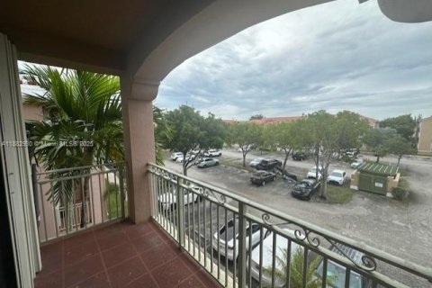 Condominio en alquiler en Doral, Florida, 3 dormitorios, 136.01 m2 № 1931989 - foto 15