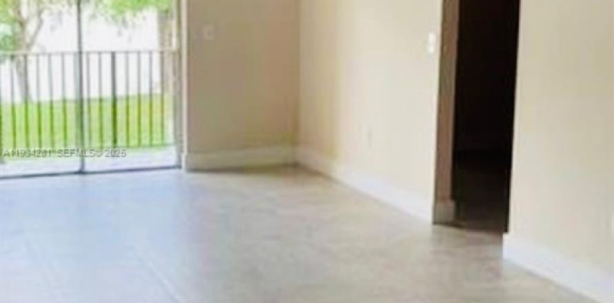 Квартира в Майами, Флорида 2 спальни, 65.87м2 № 1992655