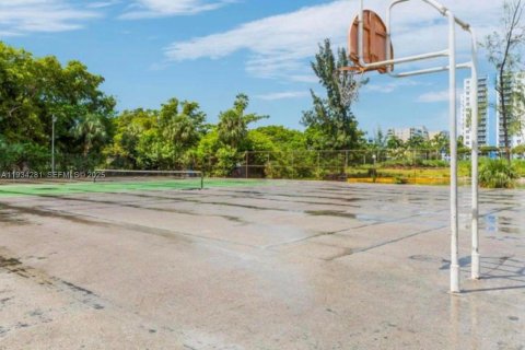 Снять в аренду квартиру в Майами, Флорида 2 спальни, 65.87м2, № 1992655 - фото 12