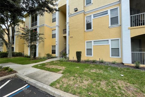 Condominio en alquiler en Maitland, Florida, 2 dormitorios, 103.21 m2 № 1917254 - foto 1