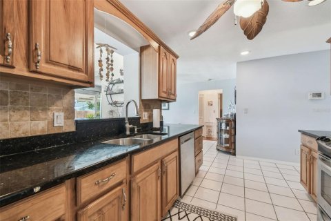 House in Saint Petersburg, Florida 3 bedrooms, 202.16 sq.m. № 1618008 - photo 21