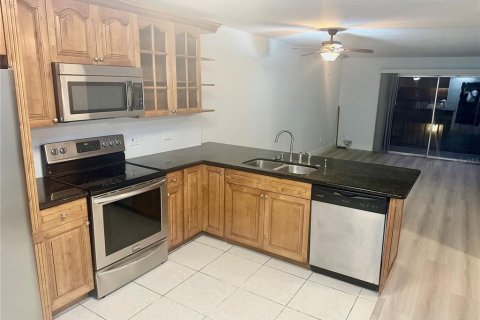 Condominio en venta en Tampa, Florida, 2 dormitorios, 99.22 m2 № 1805770 - foto 2