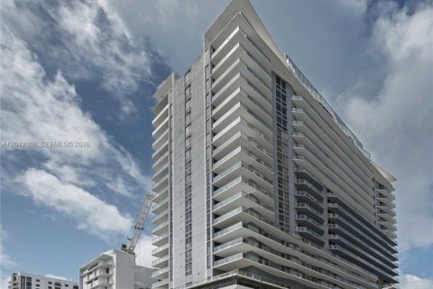Condominio en Miami, Florida, 2 dormitorios  № 2078208