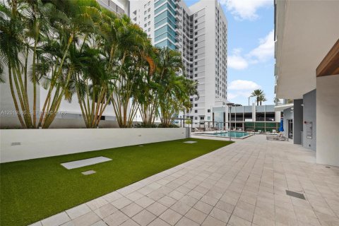 Condominio en venta en Miami, Florida, 2 dormitorios, 96.34 m2 № 2078208 - foto 27