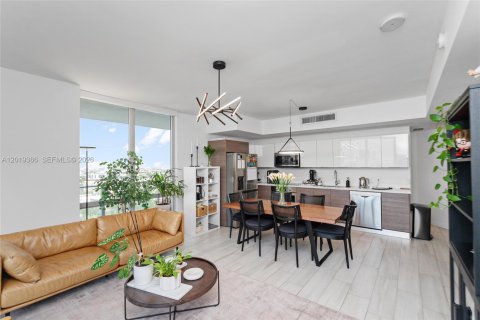 Condominio en venta en Miami, Florida, 2 dormitorios, 96.34 m2 № 2078208 - foto 20