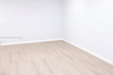 Снять в аренду виллу или дом в Форт-Лодердейл, Флорида 3 спальни, 228.91м2, № 2030504 - фото 4