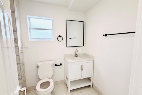 Villa ou maison à louer à Miami, Floride: 1 chambre, 144.37 m2 № 2080493 - photo 10