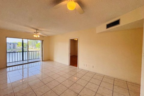 Copropriété à louer à Tamarac, Floride: 1 chambre, 69.68 m2 № 2261993 - photo 16