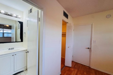Copropriété à louer à Tamarac, Floride: 1 chambre, 69.68 m2 № 2261993 - photo 8