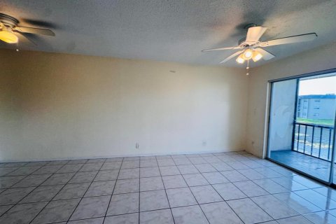 Copropriété à louer à Tamarac, Floride: 1 chambre, 69.68 m2 № 2261993 - photo 22