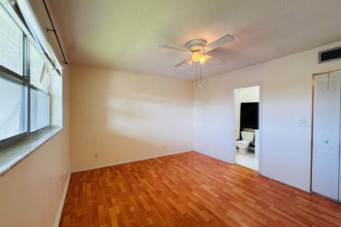 Copropriété à louer à Tamarac, Floride: 1 chambre, 69.68 m2 № 2261993 - photo 12