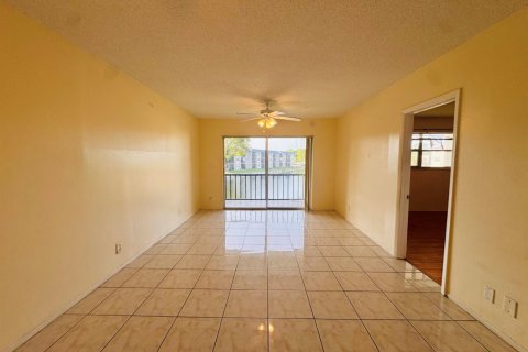 Copropriété à louer à Tamarac, Floride: 1 chambre, 69.68 m2 № 2261993 - photo 15
