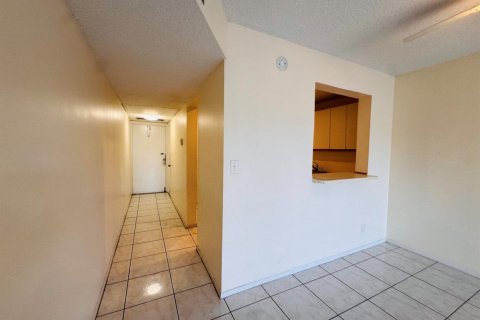 Copropriété à louer à Tamarac, Floride: 1 chambre, 69.68 m2 № 2261993 - photo 29