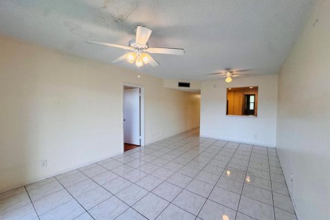 Copropriété à louer à Tamarac, Floride: 1 chambre, 69.68 m2 № 2261993 - photo 19