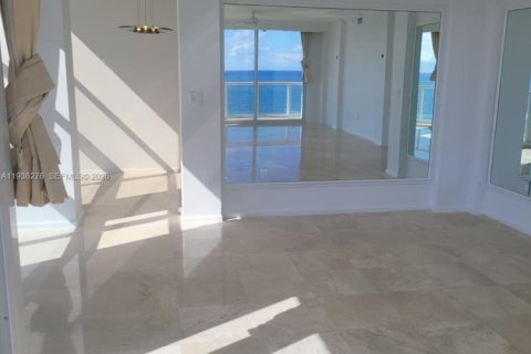 Condominio en venta en Hollywood, Florida, 3 dormitorios, 213.95 m2 № 2006000 - foto 7