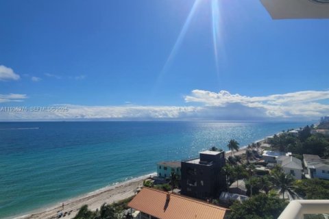 Condominio en venta en Hollywood, Florida, 3 dormitorios, 213.95 m2 № 2006000 - foto 18