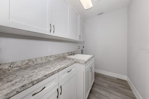 Condo in Venice, Florida, 2 bedrooms  № 1628322 - photo 19