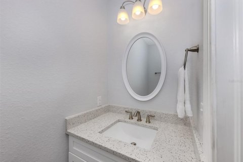Condo in Venice, Florida, 2 bedrooms  № 1628322 - photo 20