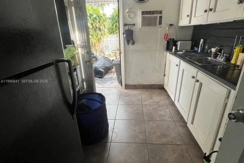 Apartamento en Fort Lauderdale, Florida 1 dormitorio, 162.02 m2 № 2058032