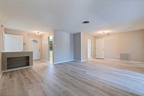 Villa ou maison à vendre à Saint Petersburg, Floride: 3 chambres, 155.52 m2 № 2142347 - photo 11