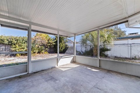 Villa ou maison à vendre à Saint Petersburg, Floride: 3 chambres, 155.52 m2 № 2142347 - photo 16