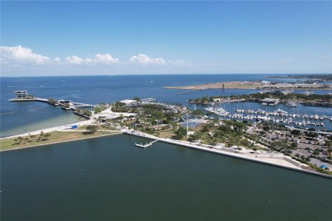 Villa ou maison à louer à Saint Petersburg, Floride: 3 chambres, 130.06 m2 № 1918570 - photo 17